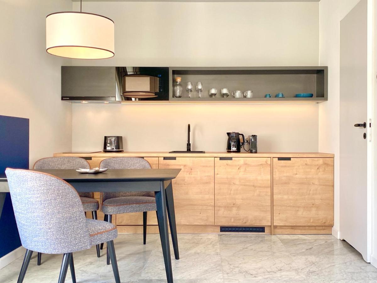 H11 Aparthotel Cracovia Esterno foto Kitchenette in a serviced apartment