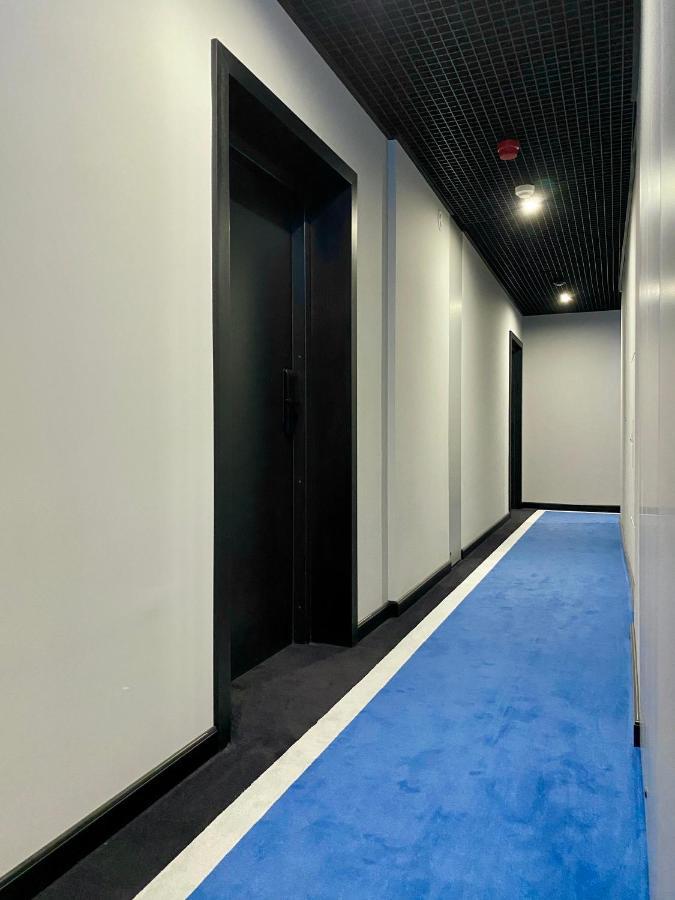 H11 Aparthotel Cracovia Esterno foto A carpet in a hotel
