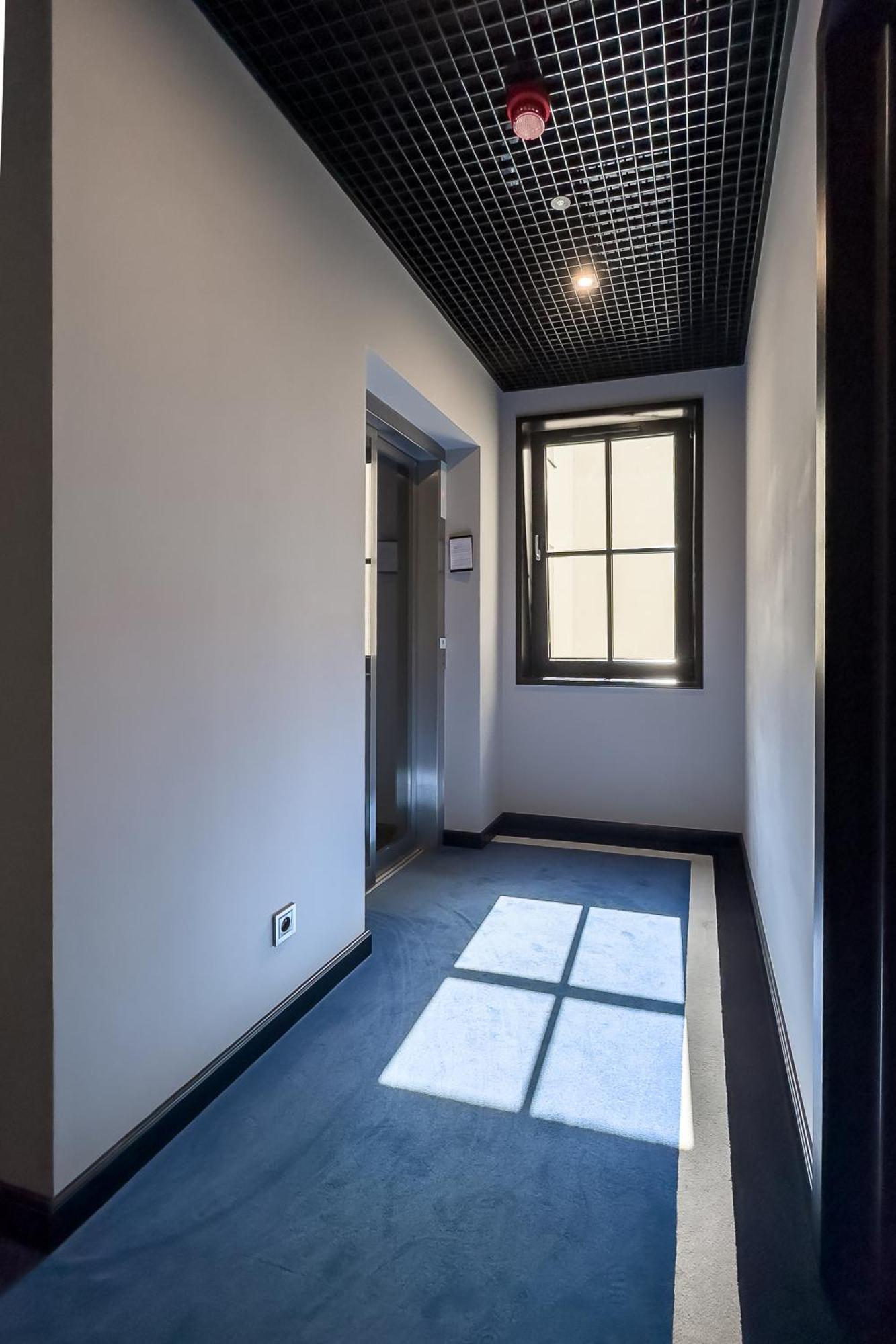 H11 Aparthotel Cracovia Esterno foto Interior of the building